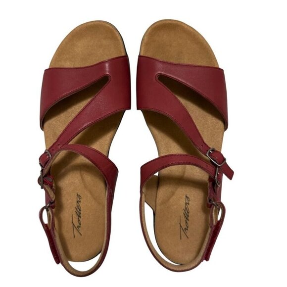 Trotters Riva Red Sandals Red Strappy Adjustable Hook/Loop Buckles Women's Sz 11 - Picture 7 of 10